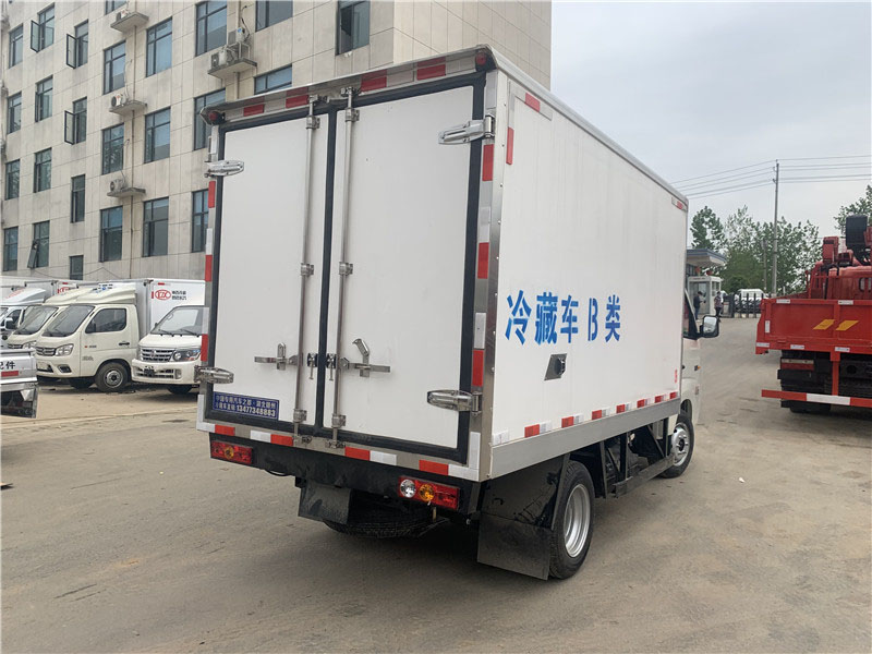 國六 福田祥菱3.1米冷藏車