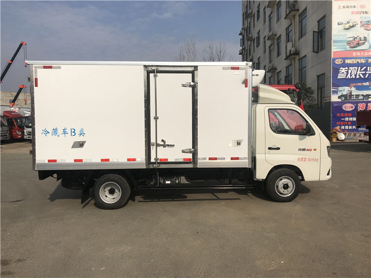 國六 福田祥菱M（3.7米冷藏車）